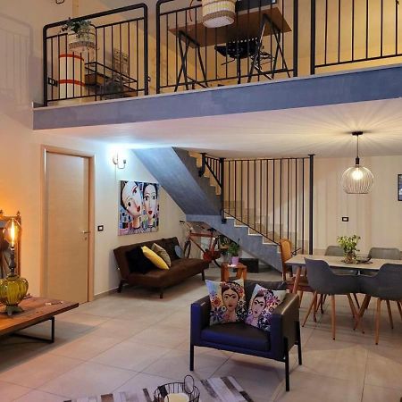 Industry Home Катания Экстерьер фото