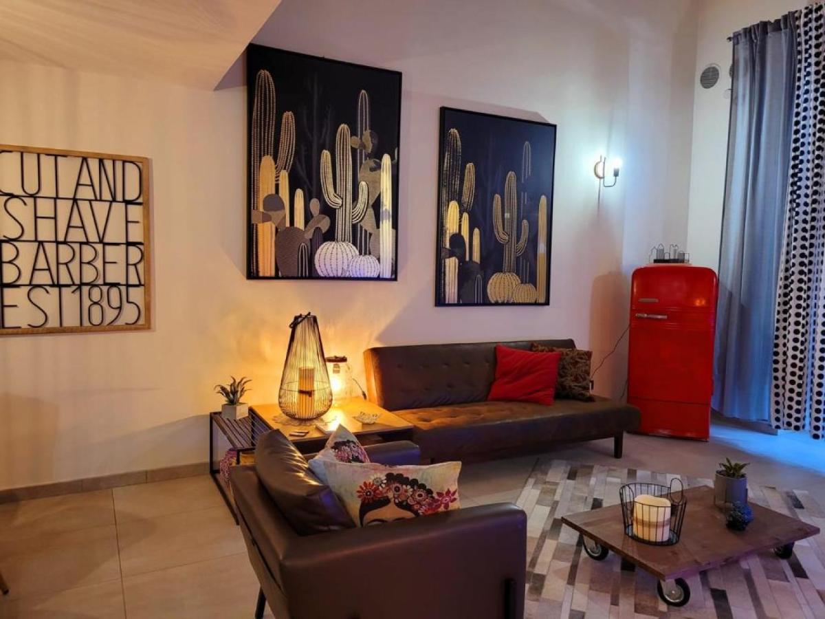 Industry Home Катания Экстерьер фото