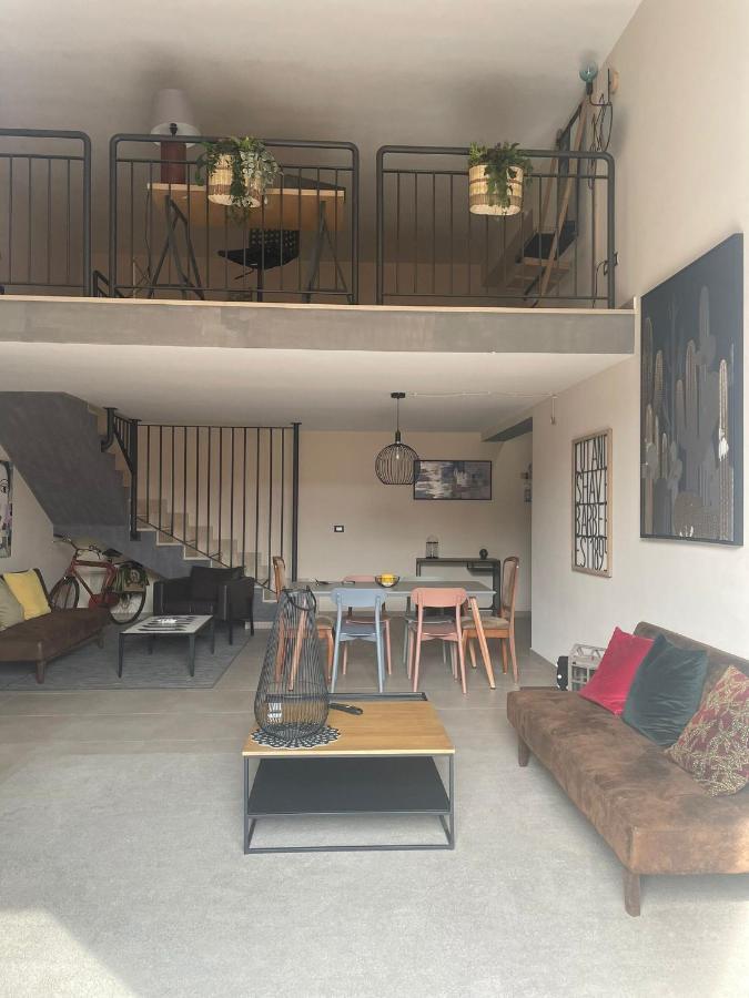 Industry Home Катания Экстерьер фото